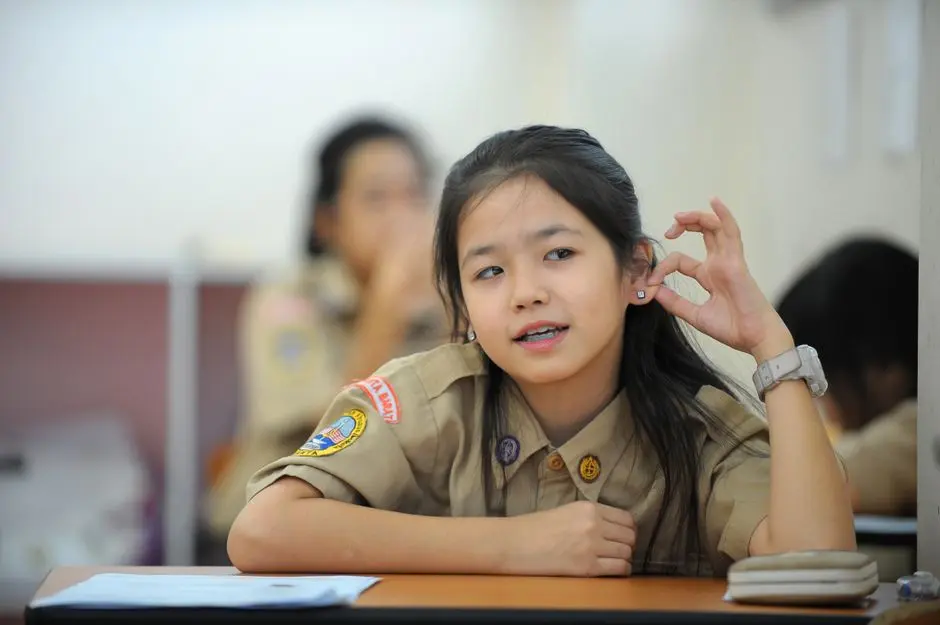 Ilustrasi siswa memilih tempat bimbel